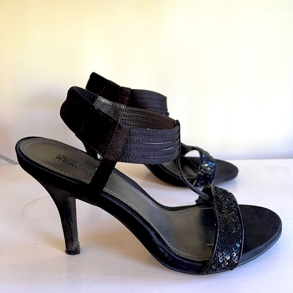 Kenneth Cole Black Heels, size 8 - Picture 2 of 4